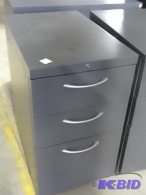 15&quot metal 3 drawer ped on wheels....