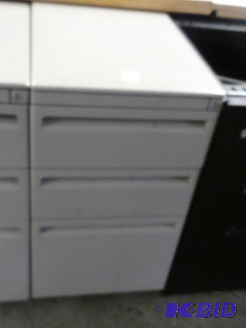 15&quot metal 3 drawer ped on wheels....