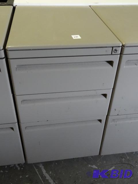 15&quot metal 3 drawer ped on wheels....