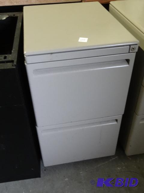 15&quot metal 3 drawer ped on wheels....