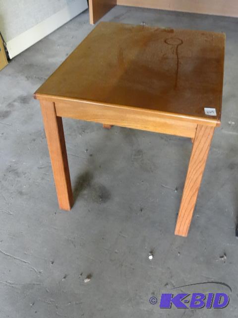 Wood End Table 20 x 24 x 20...