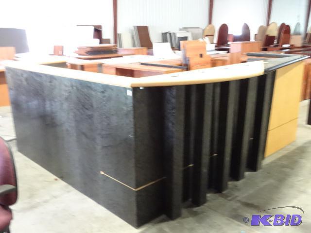 Receptionist Station 102 x 108 Comes Apart in...