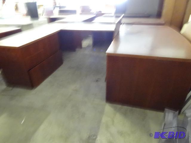 U Shaped Office Desk. 3pc. 1 Lateral Drawer a...