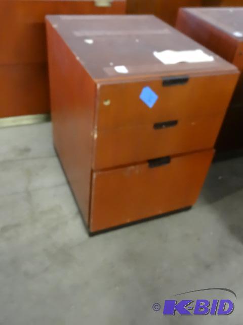 19&quot 3 Drawer Wood Ped...