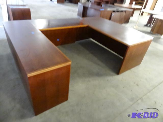 U Shaped 3 Pc. Desk. 1 Lateral Drawer and 3 D...