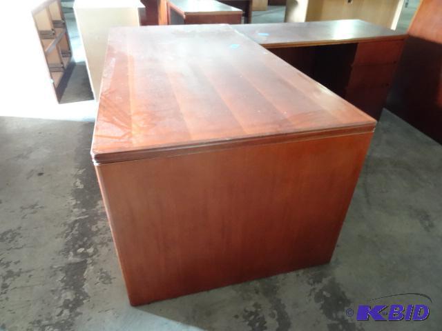 L Shaped Office Desk. 3 Drawer 2 Pc. 72 x 84...