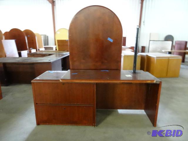 U Shaped Office Desk. 3 pc. 2 Lateral Drawers...