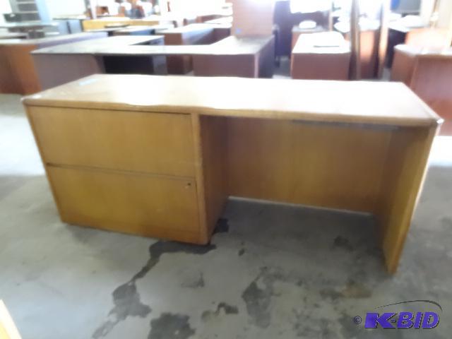 Wood Office Desk. 2 Lateral Drawers with Lock...