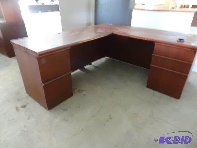 L Shaped Office Desk. 2 pc. 5 Drawer. 68 x 79...