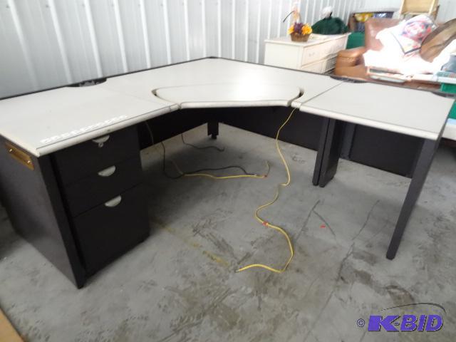 Corner desk.3 piece. Metal frame. Adjustable ...