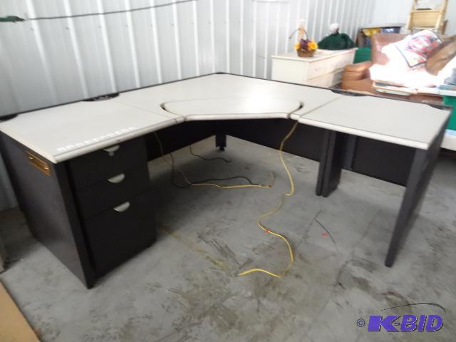Corner desk.3 piece. Metal frame. Adjustable ...