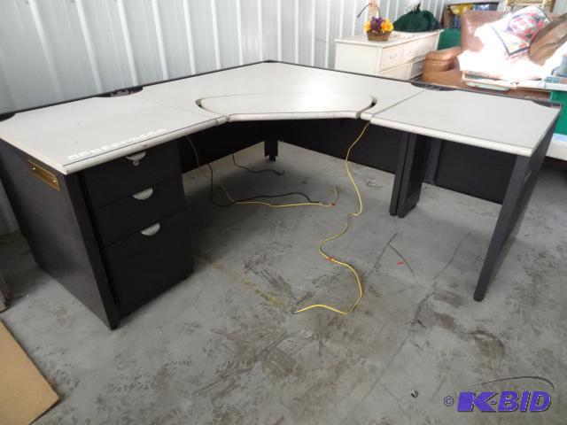 Corner desk.3 piece. Metal frame. Adjustable ...