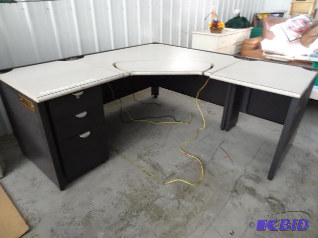 Corner desk.3 piece. Metal frame. Adjustable ...