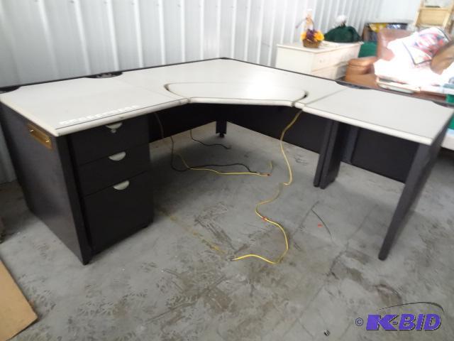 Corner desk.3 piece. Metal frame. Adjustable ...