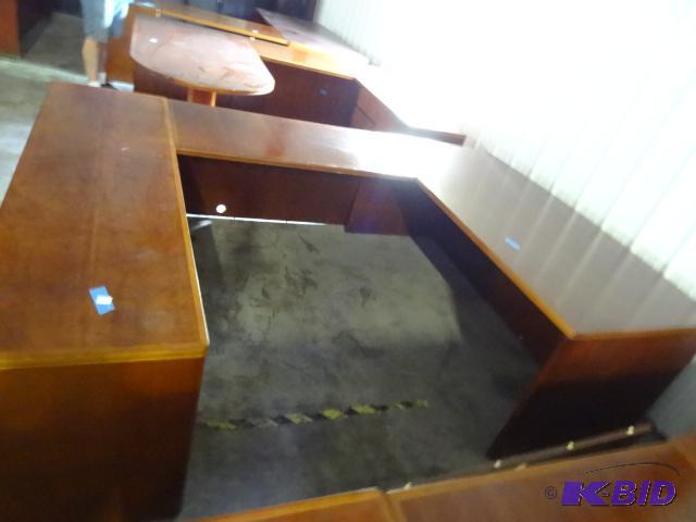 U shaped 3 piece office desk. 5 drawer. 108 x...