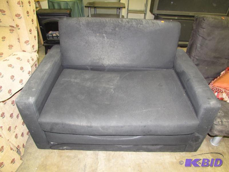 Foam fold up and out oversized chair, needs t...