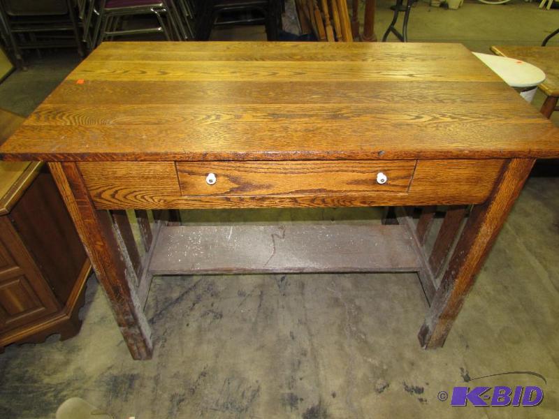 small desk, legs have split...