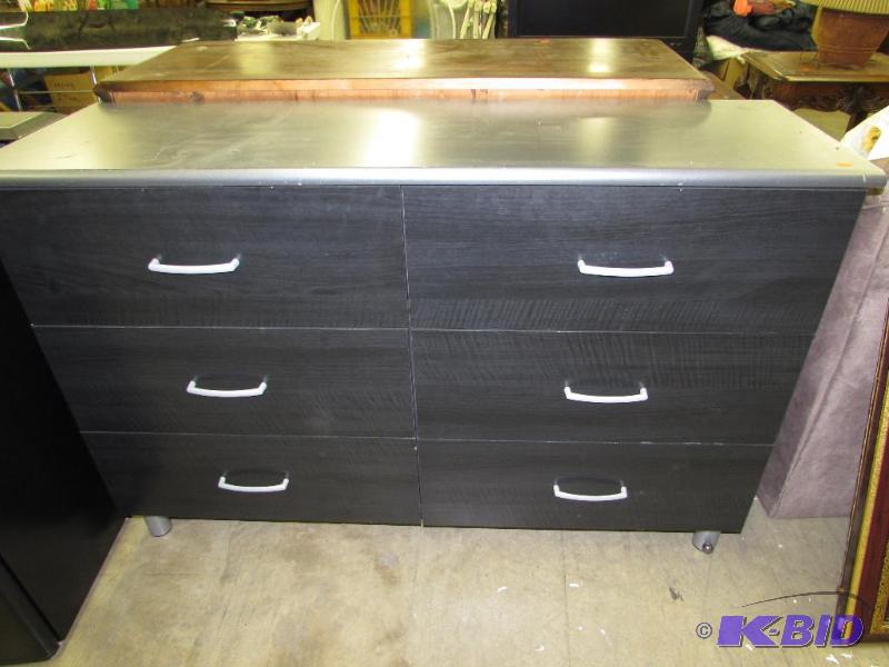 6 drawer dresser...