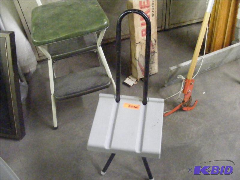 folding chair, plastic seat with metal frame...