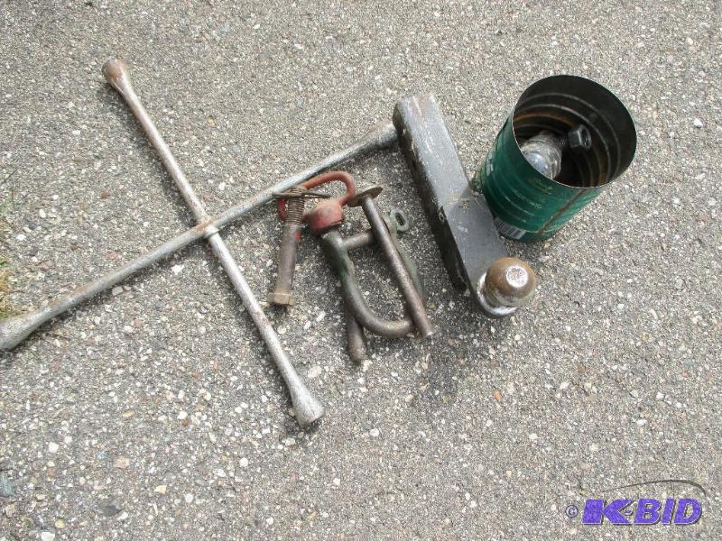 trailer hitch and pins...