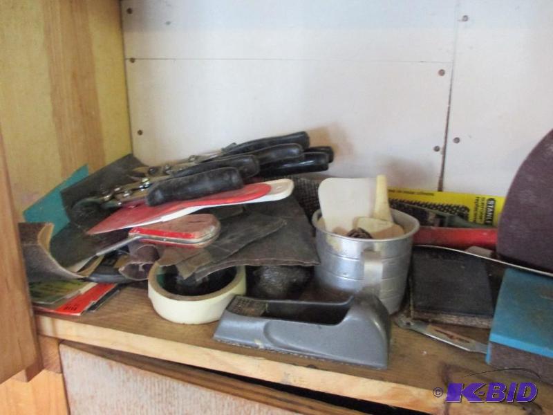 contents of shelf in garage...