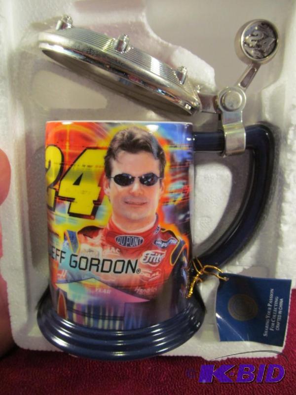 lot 12 image: 2002 Jeff Gordon #24 24 Collector Tankard by The Frankilin Mint.