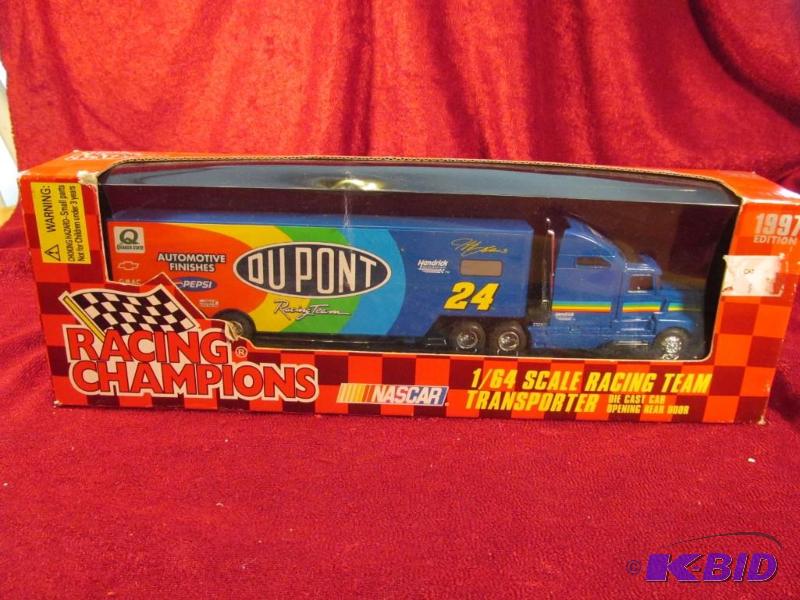 lot 19 image: 1997 #24 Jeff Gordon Dupont 164 Transporter by Racing Champions