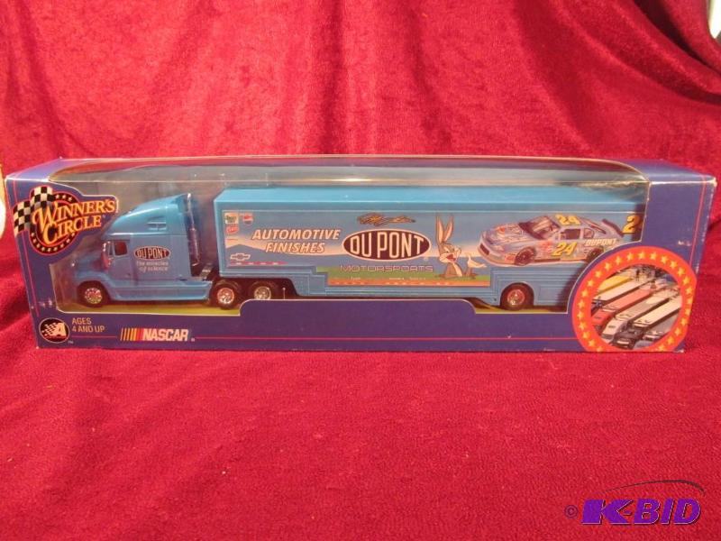 2001 Jeff Gordon 24 Dupont Bugs Bunny 1 64 Transporter Action Man Cave Auction 11 24 Jeff Gordon Action Elite Nascar S And Transporters Lidded Tankards More Nascar K Bid