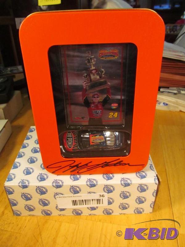 lot 36 image: 2001 Jeff Gordon Winston Cup Championship Foil Card & 164 NASCAR in Collectors Tin NIB