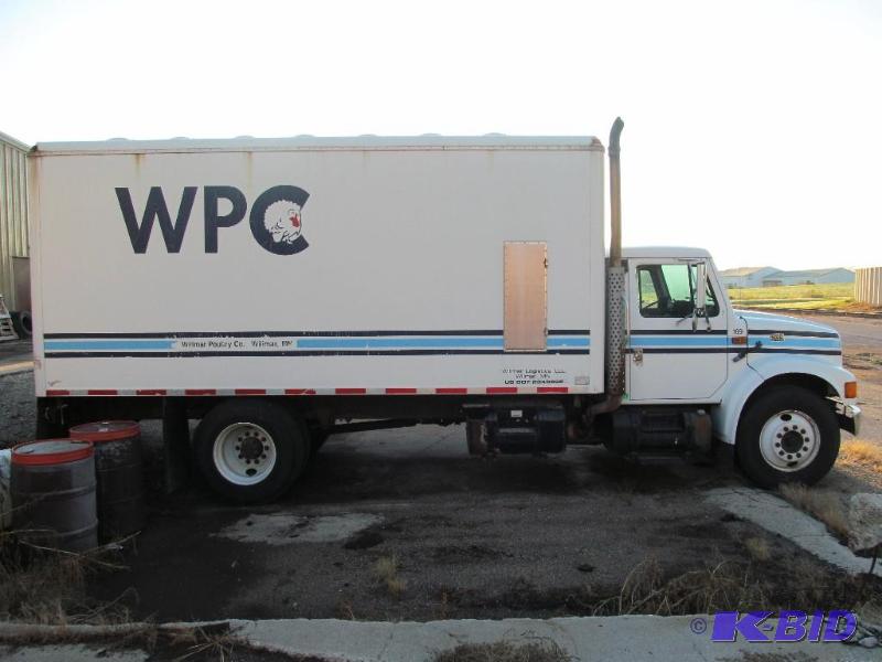 Year 2000 Make International Model 4700 Ve...