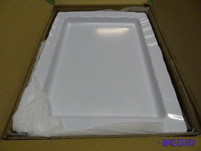 lot 100 image: Carlisle 7948-02 plastic trays. New Qty 4...