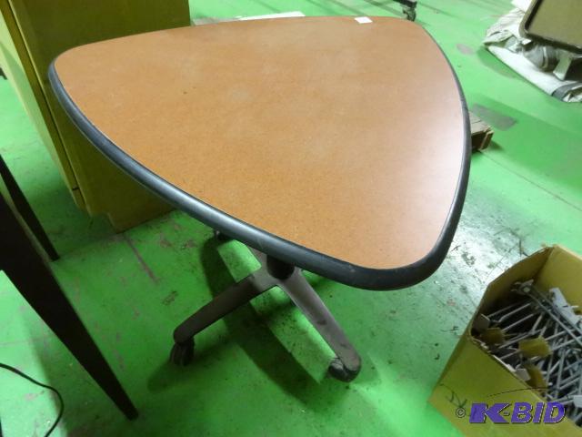 lot 124 image: Tear Drop Table on Wheels...