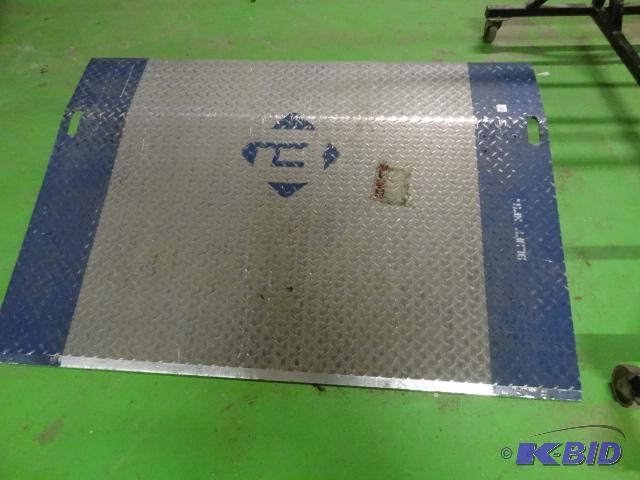 lot 150 image: Like New Aluminum Dock Plate...