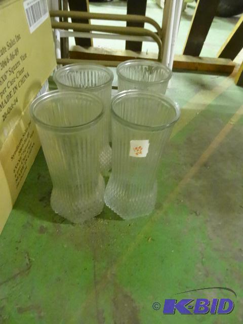 lot 155 image: 4 Vases...