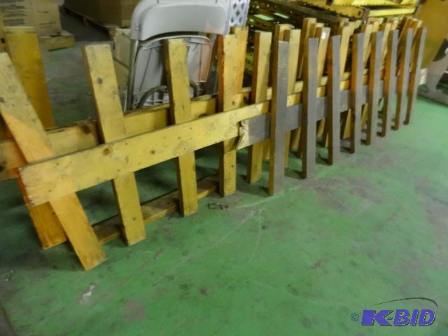 lot 158 image: Pallet Rack Shelf Supports. 32" Wide...