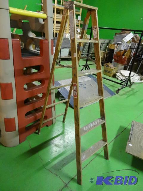 lot 168 image: 6 Wood Step Ladder...