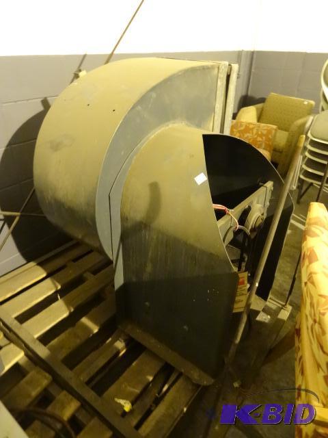 lot 171 image: Large Blower Fan Unit. Motor Patton 3KW31B 2H...