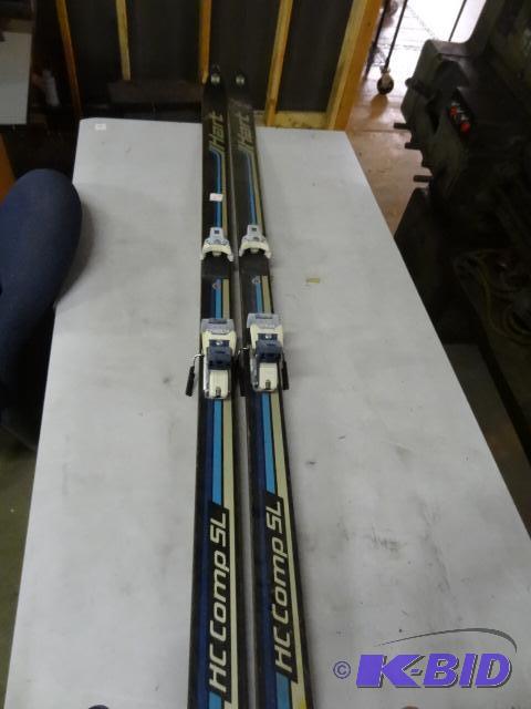 lot 2 image: Pair of Hart HC comp SL skis...