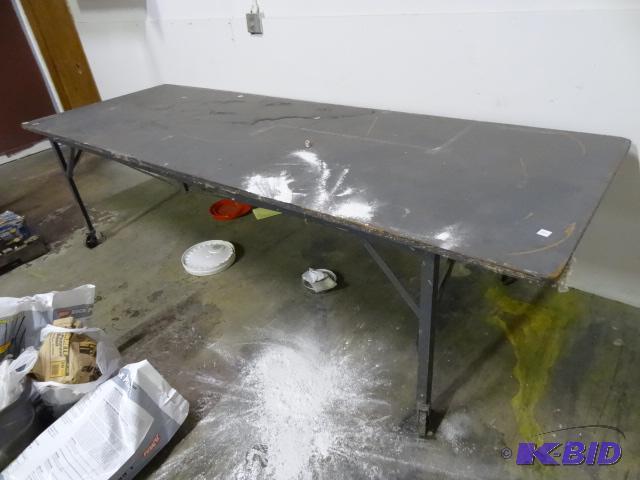 lot 226 image: 120 x 42 x 31 table on wheels....