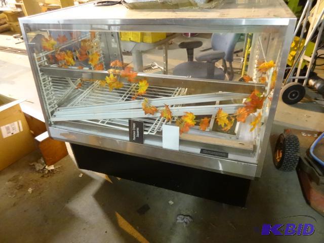 lot 244 image: Glass dry bakery case. Lighted. Federal barnd...