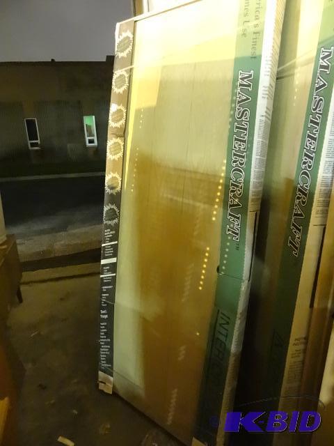 lot 250 image: Mastercraft 32 x 80 hollow door. New. Oak....