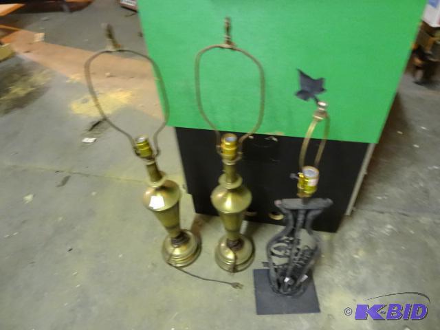 lot 258 image: 3 vintage table lamps...
