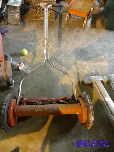 lot 282 image: Vintage push type reel mower...