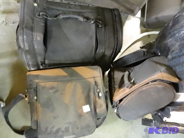 lot 285 image: Iron rider 3 piece luggage set...
