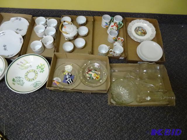 lot 356 image: Misc decorative cups and dishes...