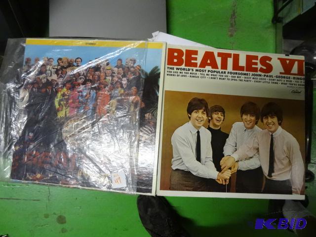 lot 47 image: 2 vintage beatles records...