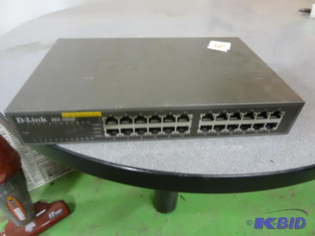 lot 60 image: D ink DES-10240 10100 fast ethernet switch....