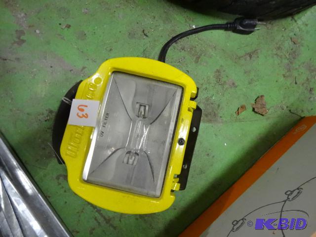 lot 63 image: Halogen work light...