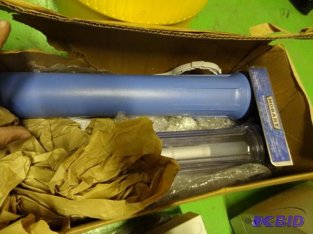 lot 94 image: Hobart water filter system. New. FA-SS-CB-TW...