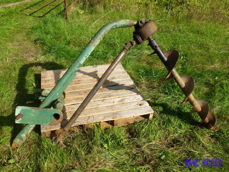 lot 14 image: Heavy Duty Three Point Post Hole Digger, was ...